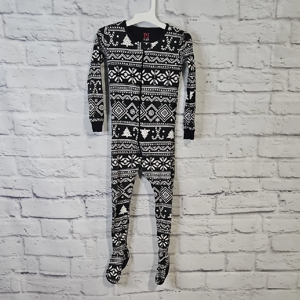 The Children's Place Christmas Patterned Footie Pajamas - Picture 1 of 5